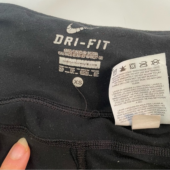🖤 Nike 3/4 Black Leggings – Women’s XS 🖤 - Picture 7 of 11